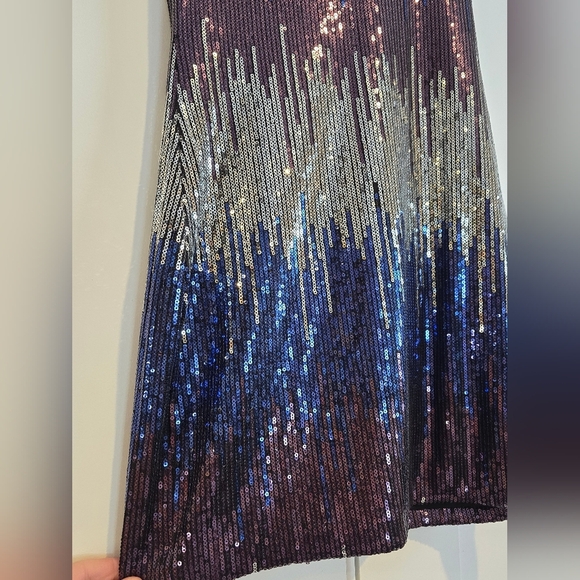 Elegant Sequin Dress in Blue and Silver Size Small - Picture 5 of 7